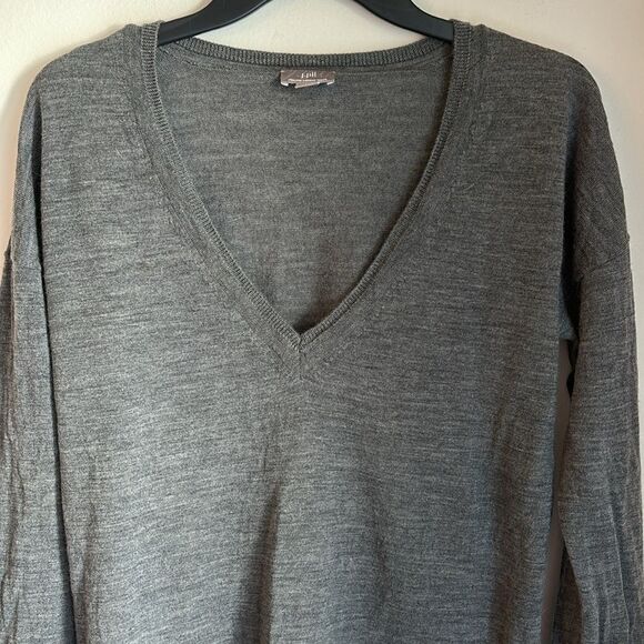 J. Jill Women 100% Merino Wool V-Neck 3/4 sleeve knit sweater gray soft Size PM! - Picture 2 of 8
